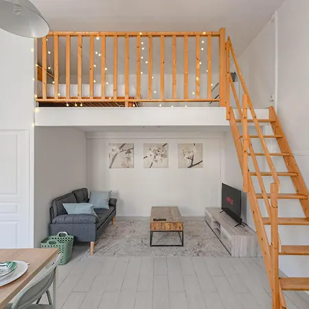 Quirky And Restful With Air Conditioning Appartamento Villeurbanne
