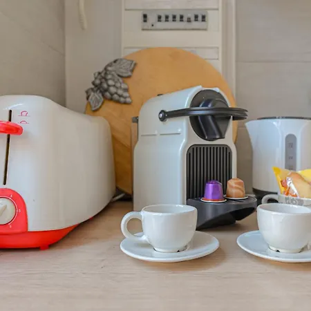 Quirky And Restful With Air Conditioning *